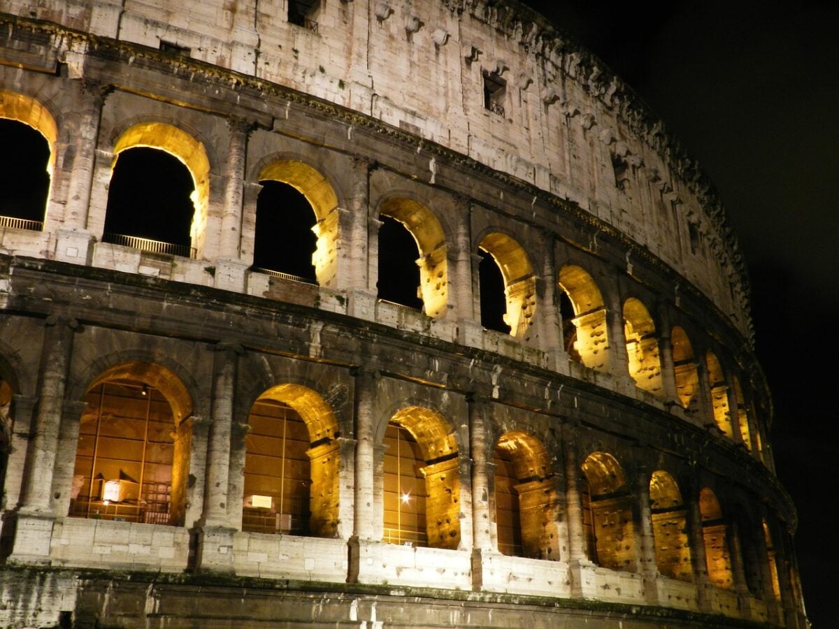 colosseum, lights 